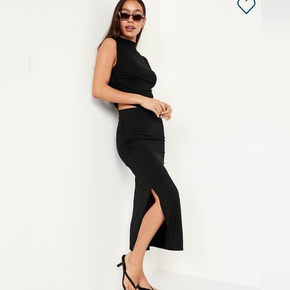 Old Navy Black Midi Skirt